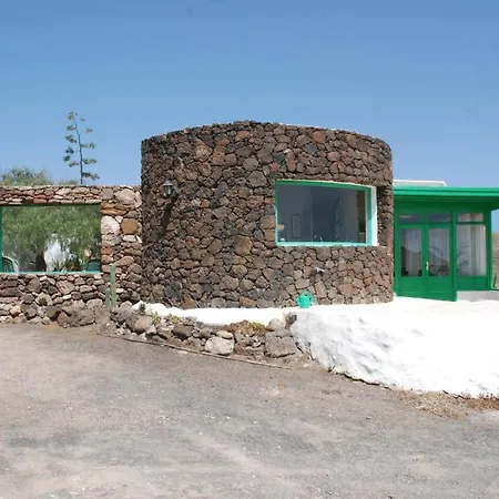 Villa El Perinque Femes